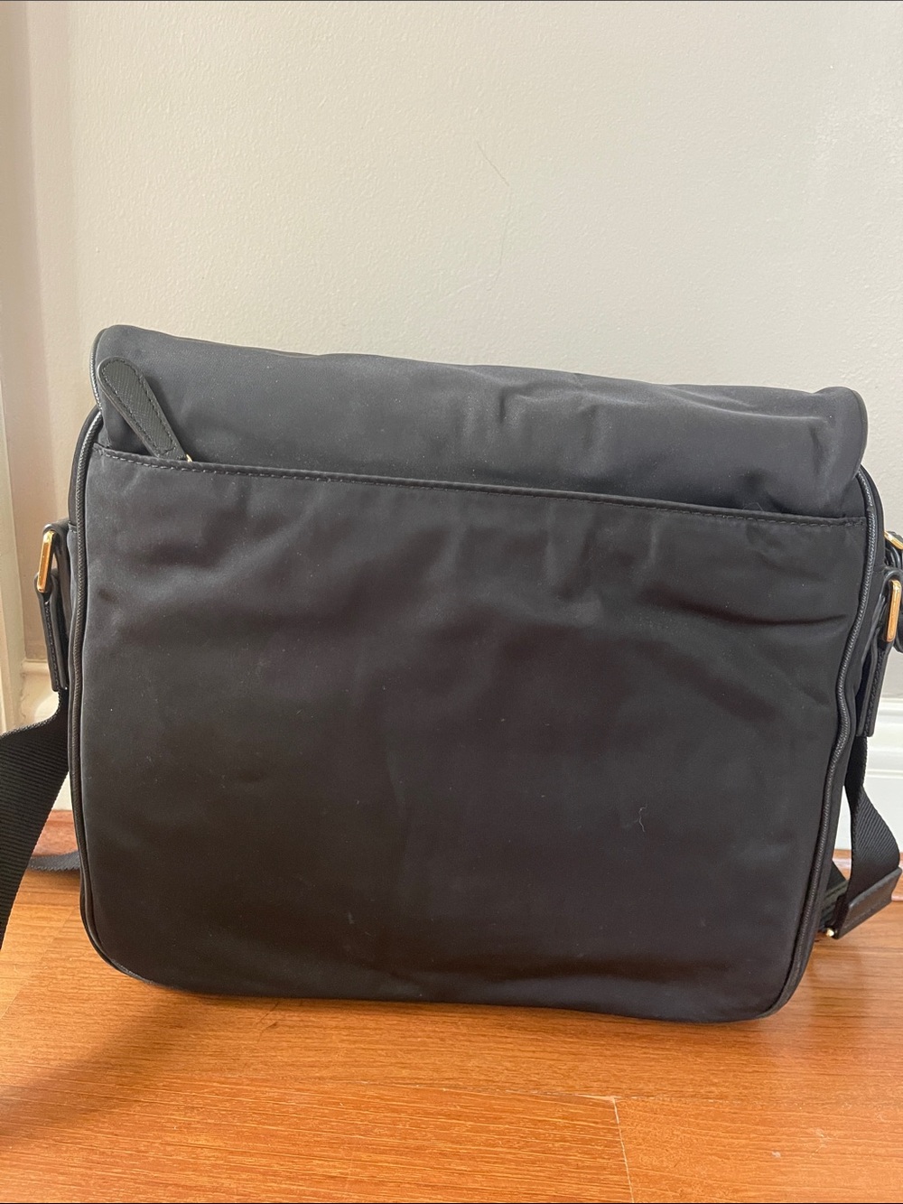 Michael Kors Black Nylon Crossbody Messenger with Gold Hardware - Picture 4 of 6